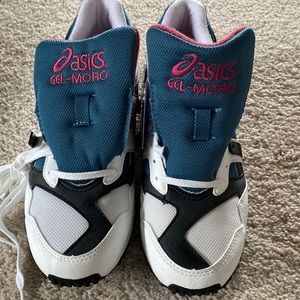 Asics trail running shoes, Men size 11, never worn